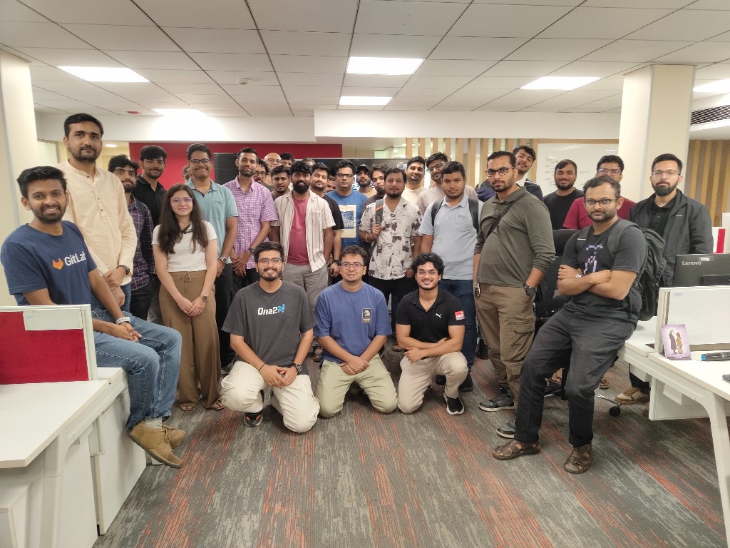 Group photo of Command Line Heroes Episode 2 attendees in Bengaluru